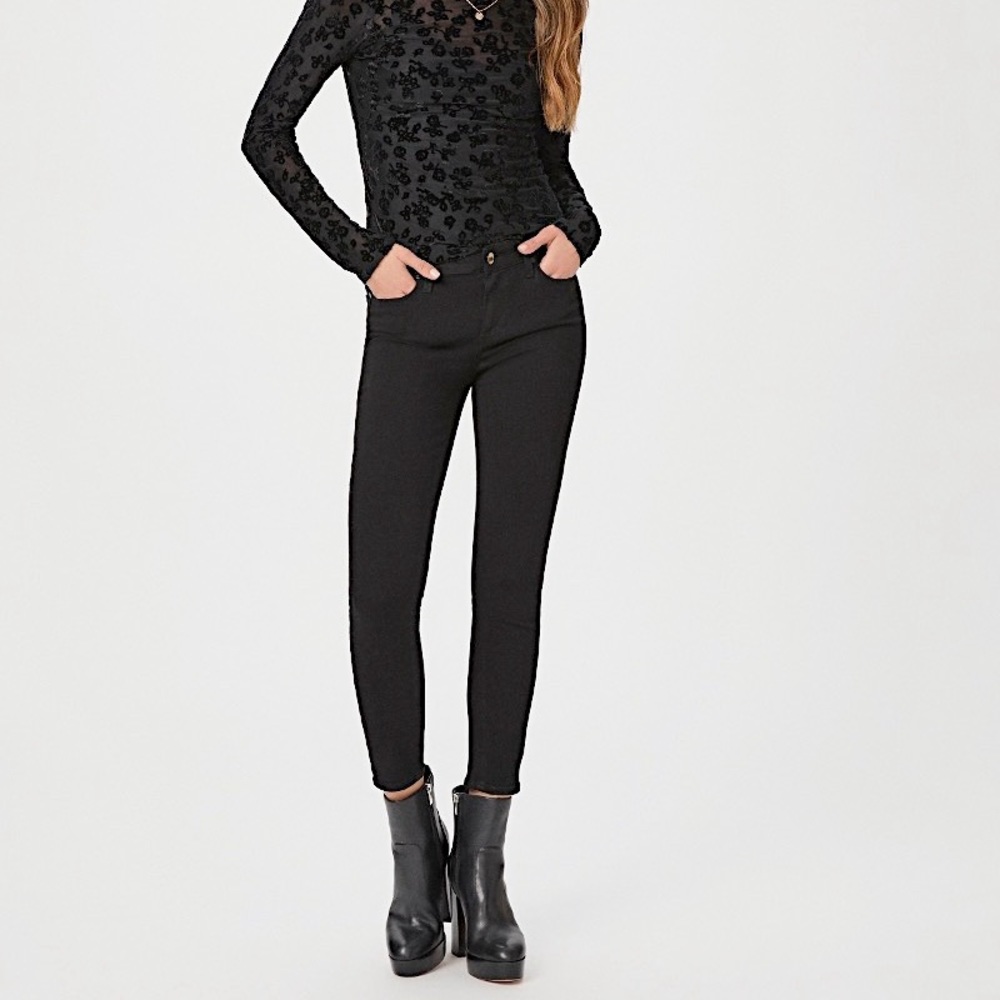 PAIGE Verdugo Crop in Black Overdye